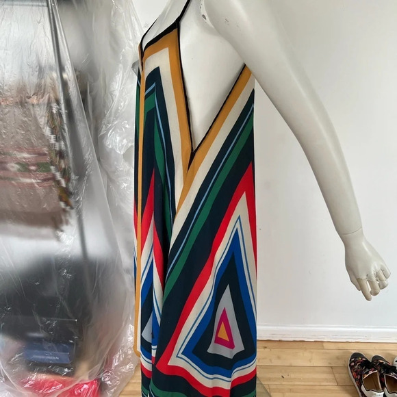 Jealous Tomato Adjustable Strap Geometric Print V-neck Maxi Dress Size Small - Picture 4 of 8